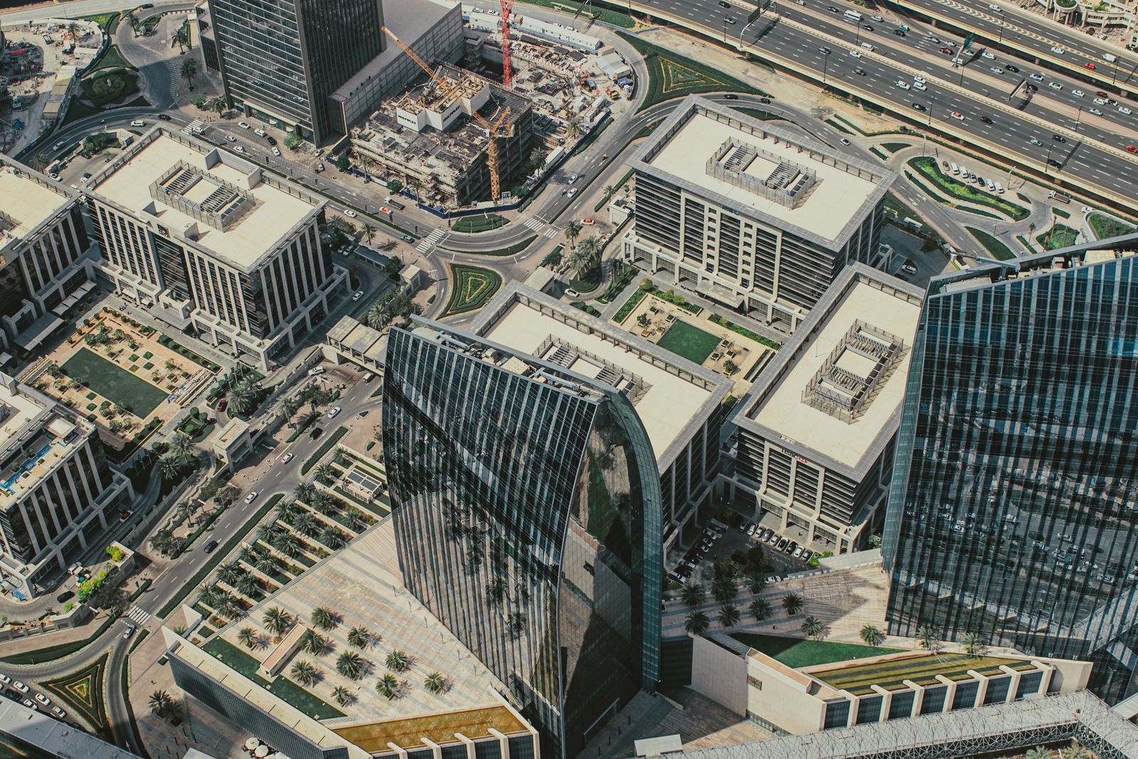 Naviguer dans le Processus de Remise de Propriété à Dubaï : Un Guide Complet